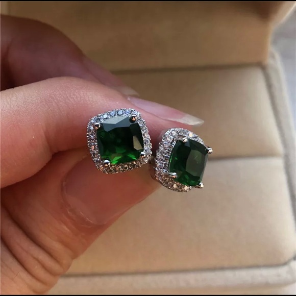 None Jewelry - New 925 Sterling Silver Emerald Earrings